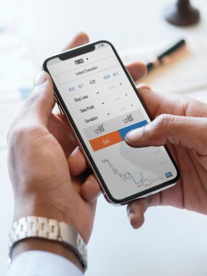 FINANZAS Y SEGUROS